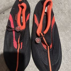 Athletech Water Shoes, pick up in temple city