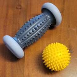 Set of 2 Foot Heel Spur Massagers Roller and Hedgehog Ball