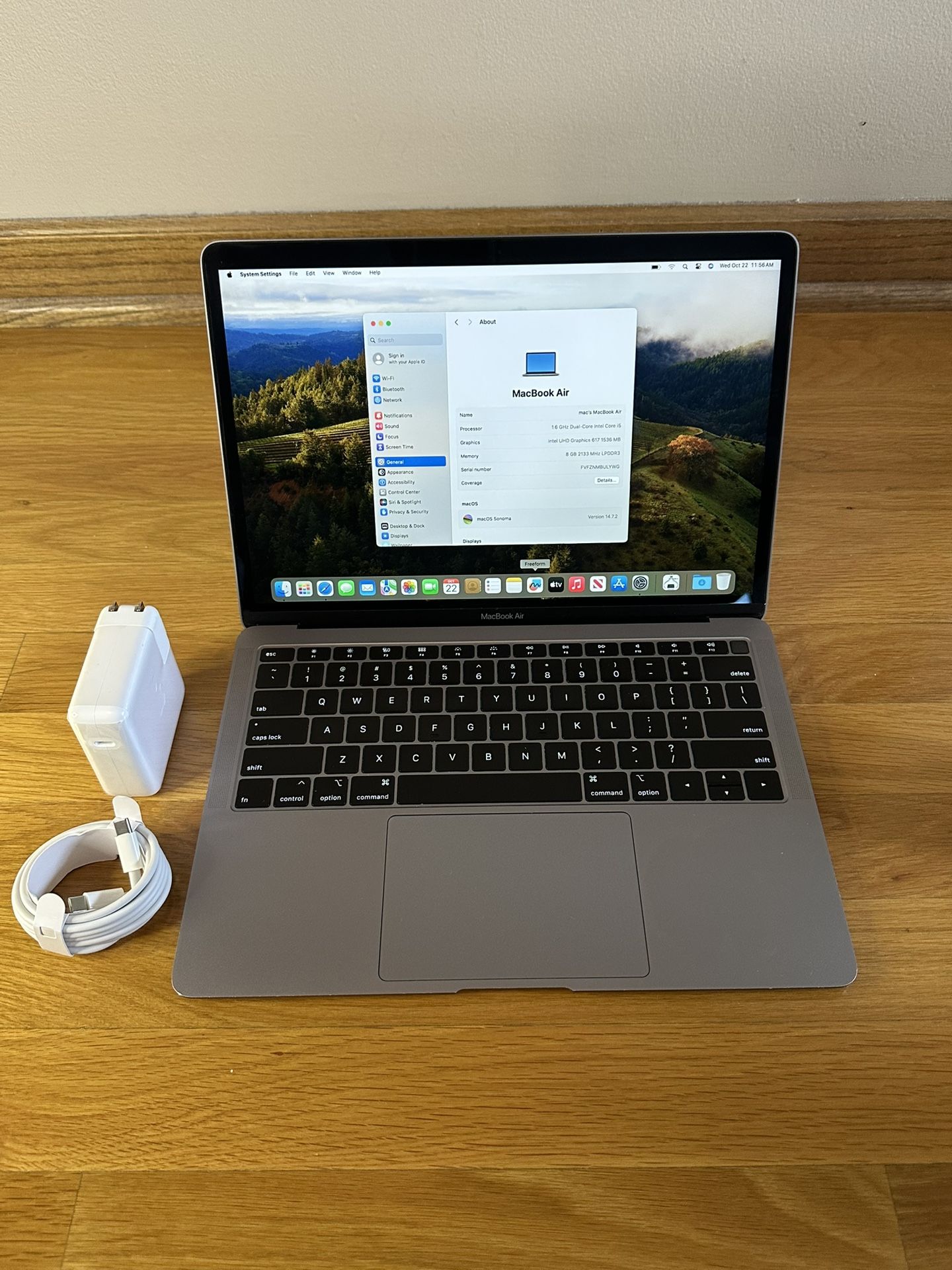 2017 MacBook Air 13 inch 8gb RAM 128gb SSD
