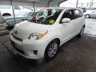2010 Scion xD