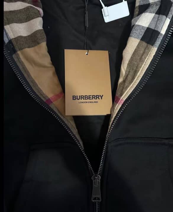 Selling , burberry 150 , lmkk