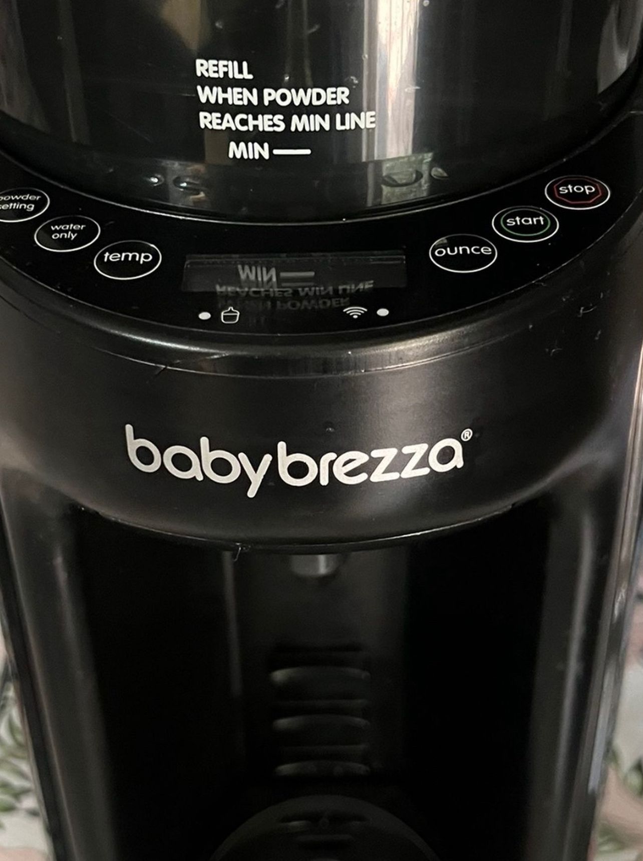 Baby Brezza Formula Advanced Pro 🛜 