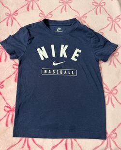 kids nike top