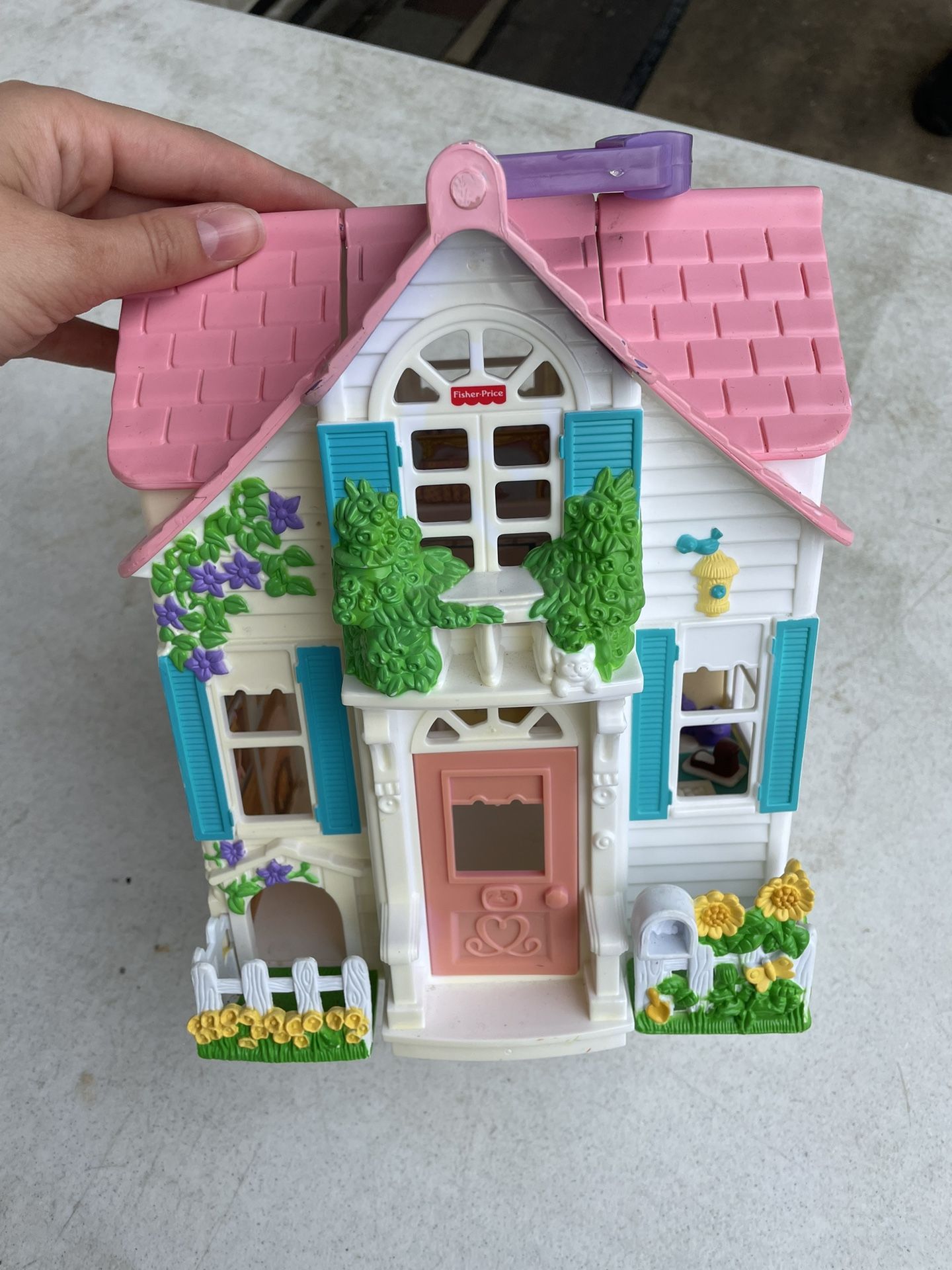 Fisher Price Country Cottage Sweet Streets Doll House