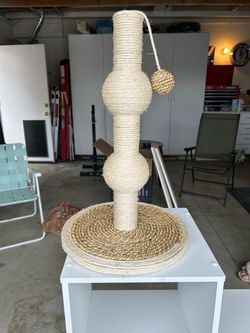 Cat scratcher