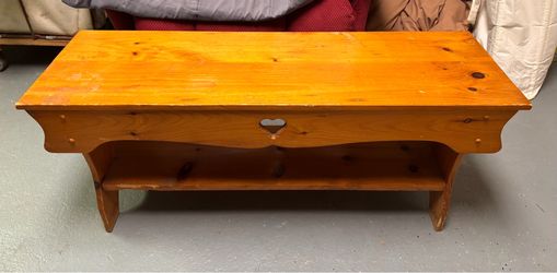 Vintage Wood Heart Cutout Entryway Bench