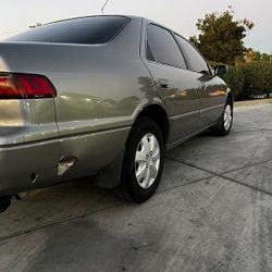 1999 Toyota Camry 4 Cilindros Título Limpio