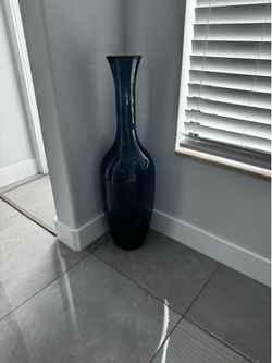 Decorative floor vase