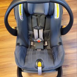 Chicco KeyFit Infant Car Seat+Base -Great Condition