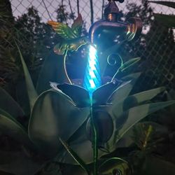 Hummingbird With Running Water Effect Spigot Solar