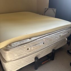Queen Mattress Set w/ Box Spring & Tempur-Pedic Topper