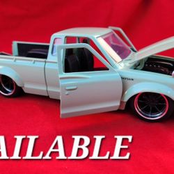 JADA TOYS 1972 DATSUN 620 COLLECTIBLES 