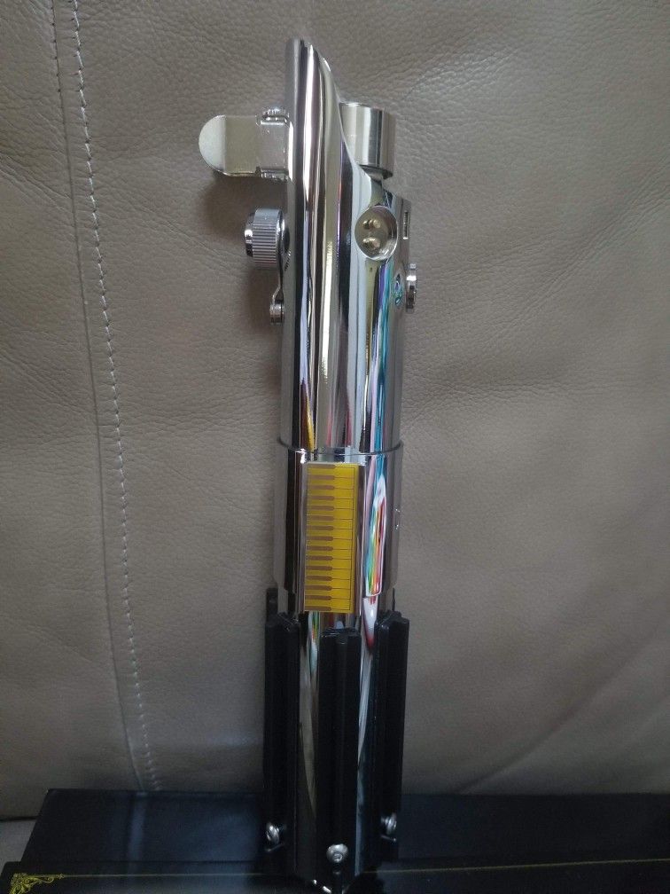 Graflex Variant RGBX Lightsaber