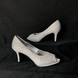 Kelly And Katie Silver Dress Shoes 