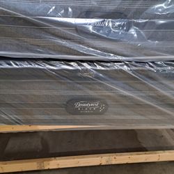 King Simmons Black Pillowtop Set