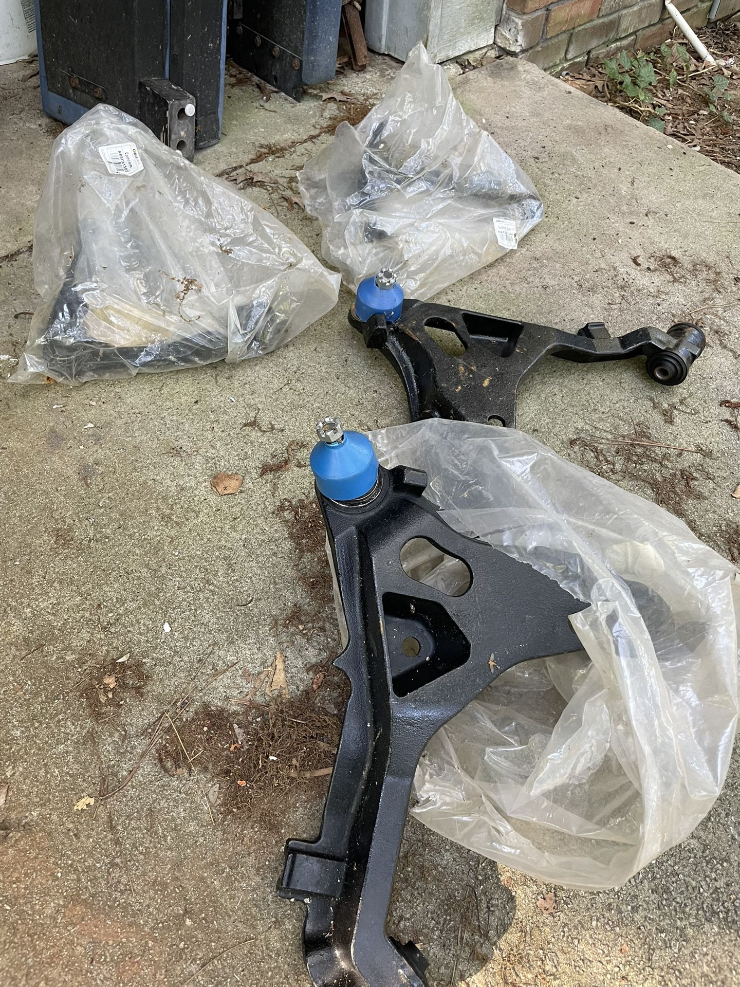 Ford F150 Front Left And Right Upper And Lower Control Arms