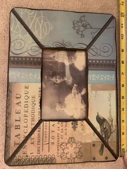 Antique themed 4x6 photo frame