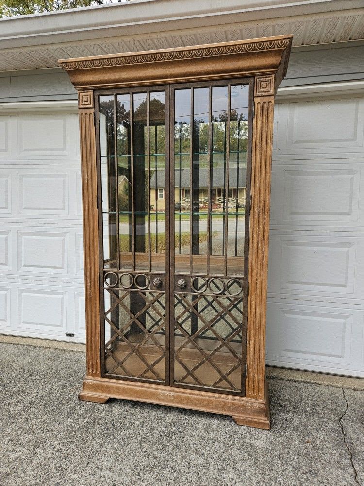 Drexel Bel-Air Curio Cabinet Display China 