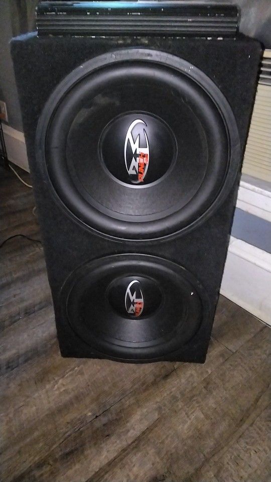 Punches 15 Speaker And 1000 Watt Kenwood Amp