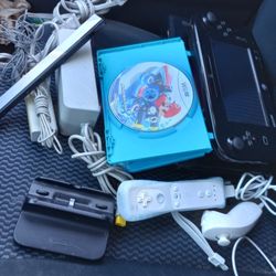 Wii U 32GB W/Mario Kart 8 & HDMI Adapter 