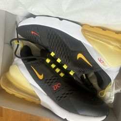 Nike Air Max 270 Extra Smile