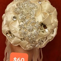 Bride/Bridesmaid Beige Bouquet