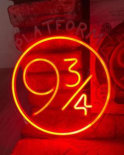 NEW Harry Potter Platform 9 3/4 LED Neon Light Wall Sign Wizarding World