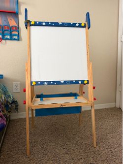 Kids Double-Sided Art Easel – Excellent Condition