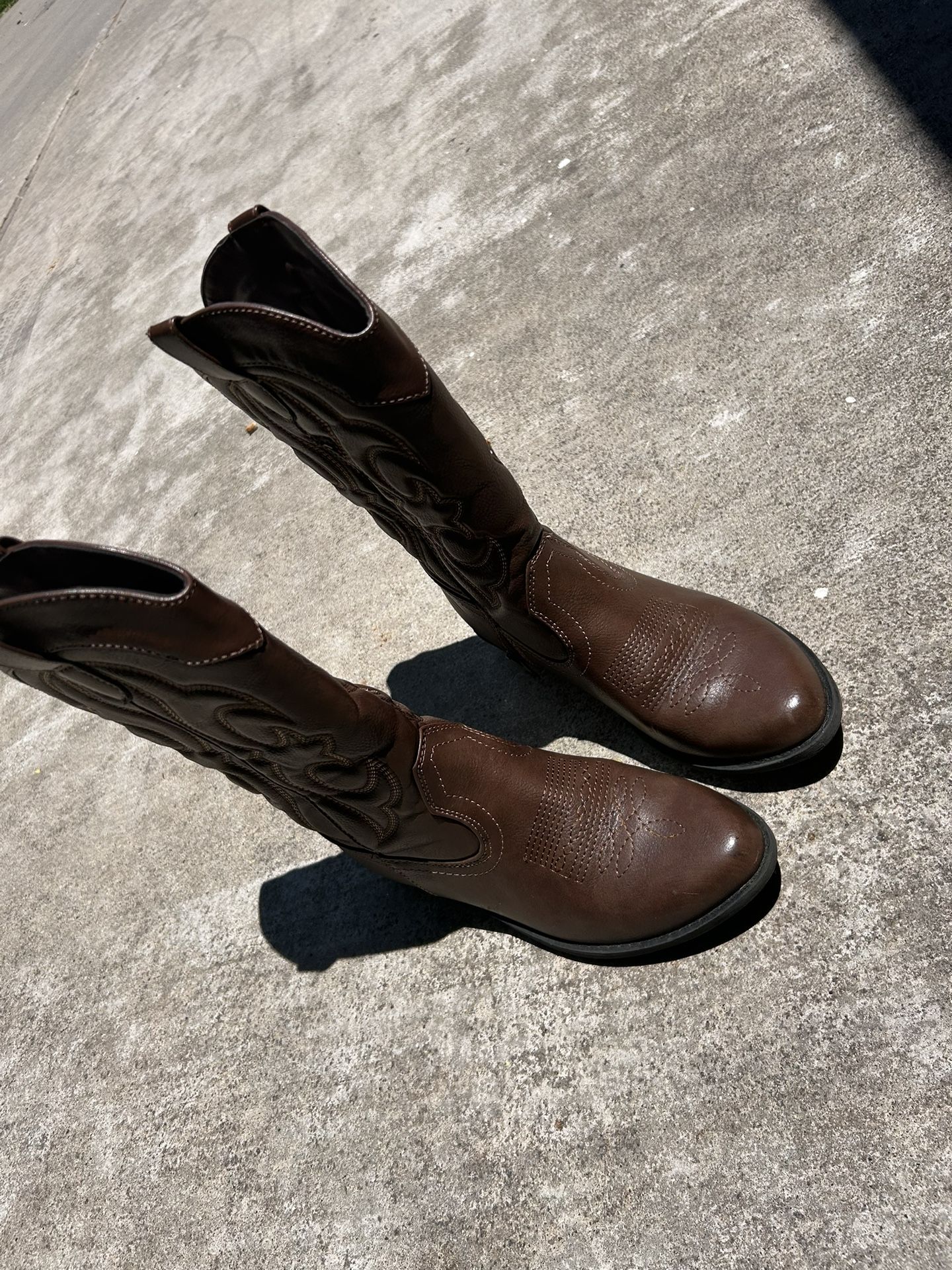 Girls boots