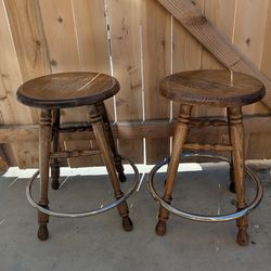 Set of bar stools