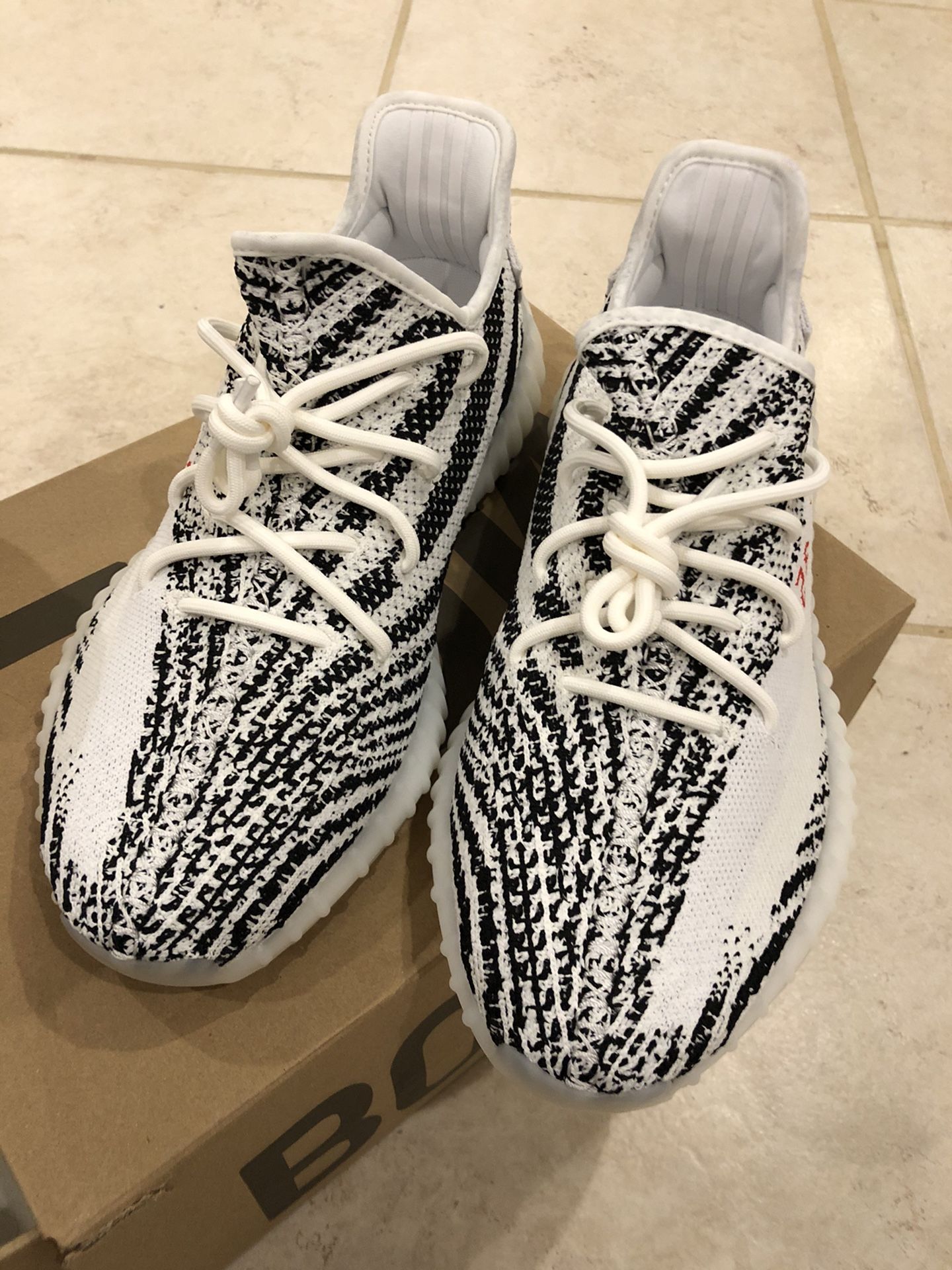 Yezzy 350 Zebra unworn mens 10.5 DS