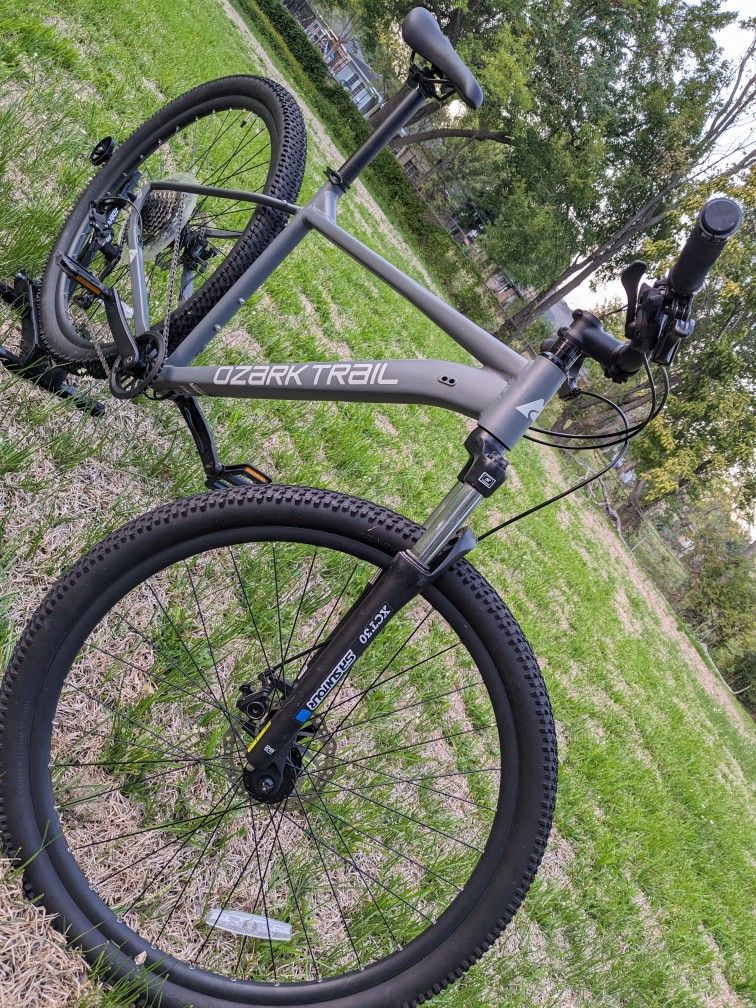 Ozark Trail 29er Mountain Bike Large 