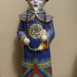  hand-painted porcelain statue depicting Emperor Yongzheng of the Chinese Qing Dynasty