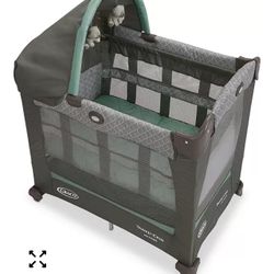 Graco Travel Lite Crib With Stages