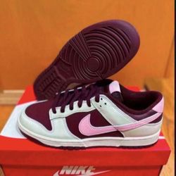 Nike Dunk Low Valentine's Day Size 10 Brand New 