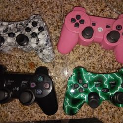 PLAYSTATION 3 CONTROLLERS