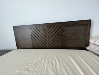 5 PC Dark Wood Bedroom Set