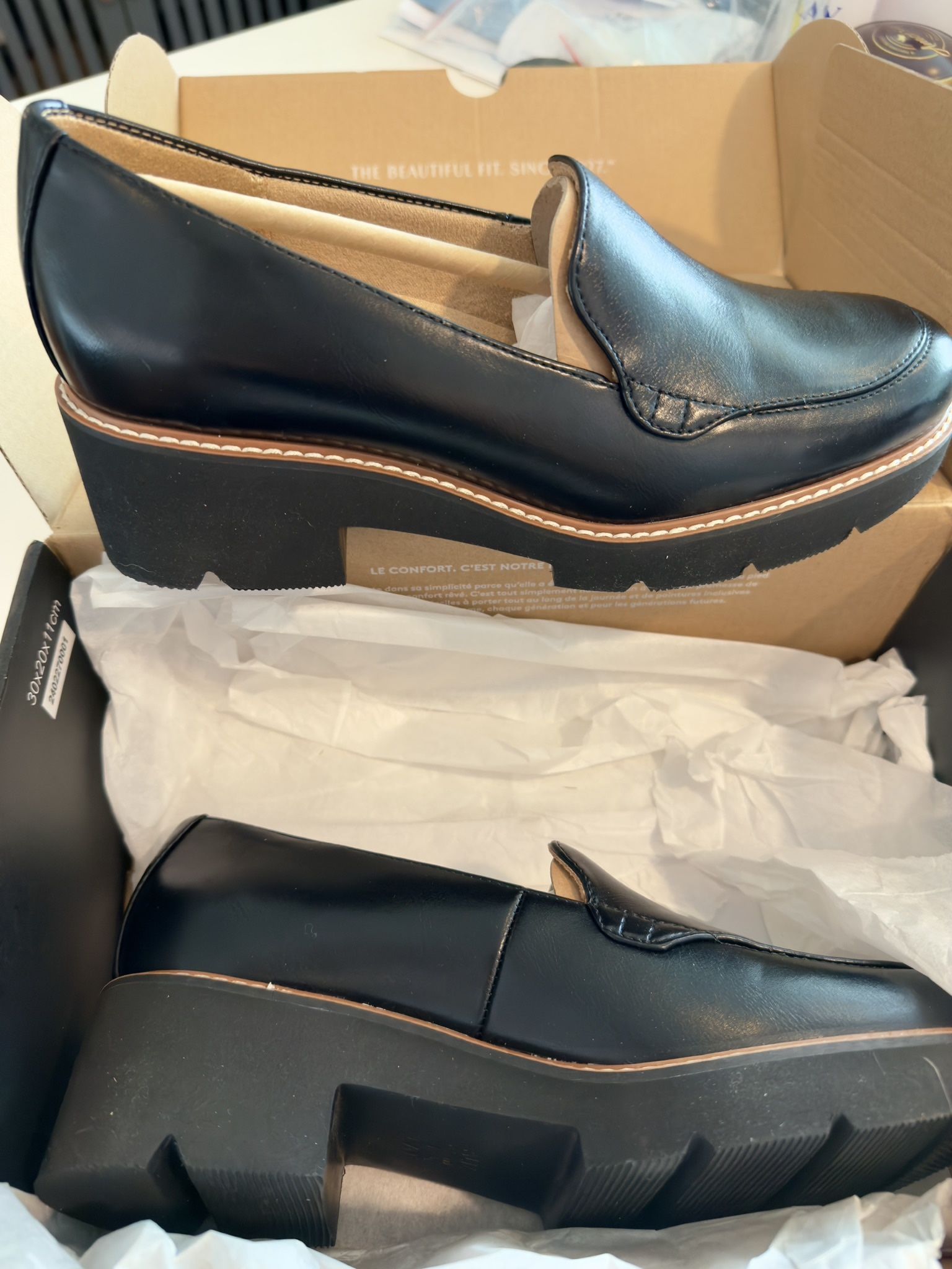 NEW Naturalizer Slip On Shoes Size Never Worn