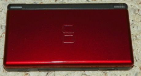 Nintendo DS Lite ( Great Condition )