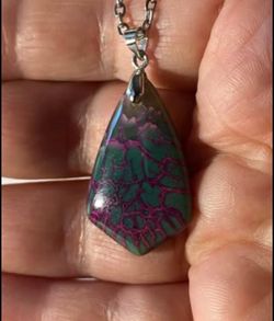 Necklace M68836 Green and Purple Dragon Veins Agate Pendant 32x20x6mm