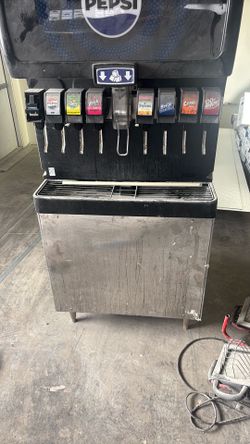 8 Nozzle Soda Fountain Machine Excellent Condition.