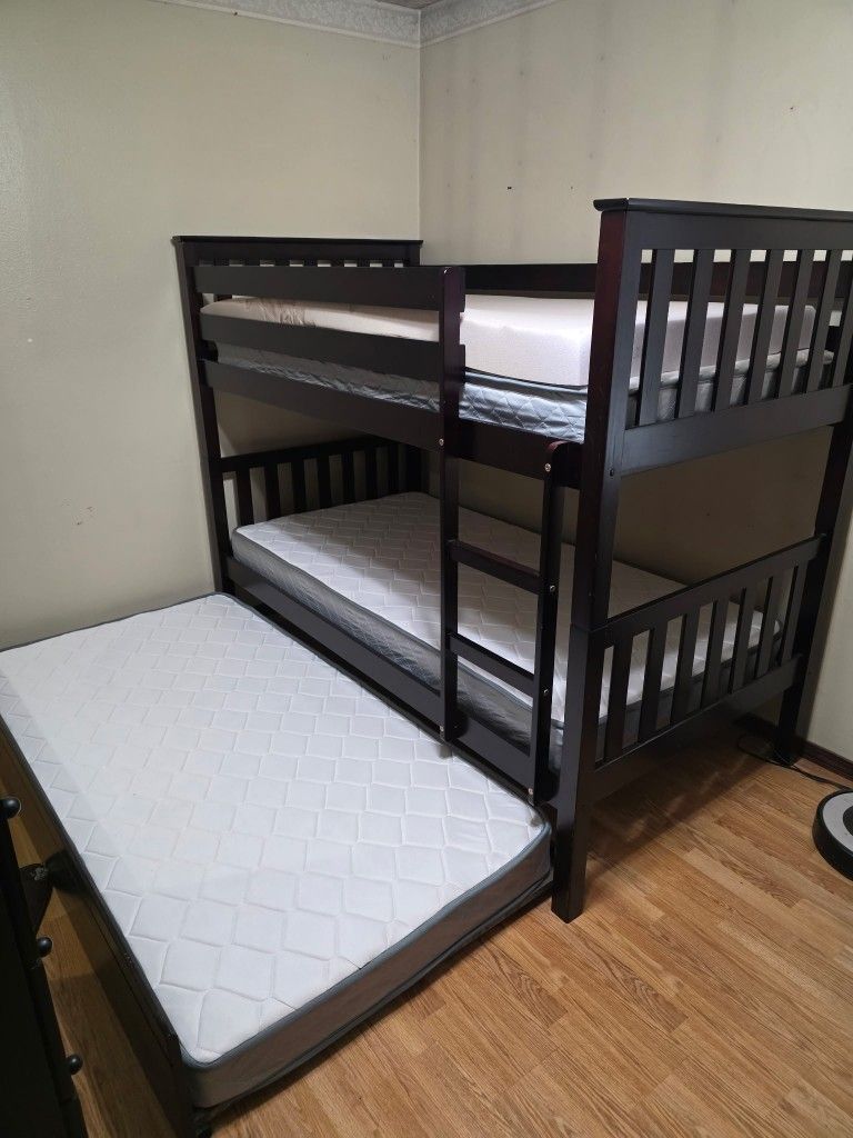 Twin Bunk Beds With Trundle