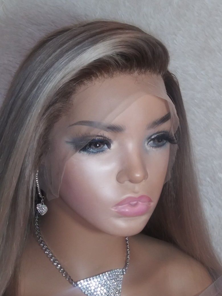 22 Inch Ombre Rooted Sandy Blonde Lace Front Wig Make Offer