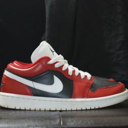 Jordan 1 Low Chicago Flip (women’s) 
