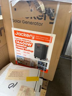 Jackery explorer 5000 portable power + (3) 500 watt solar panels