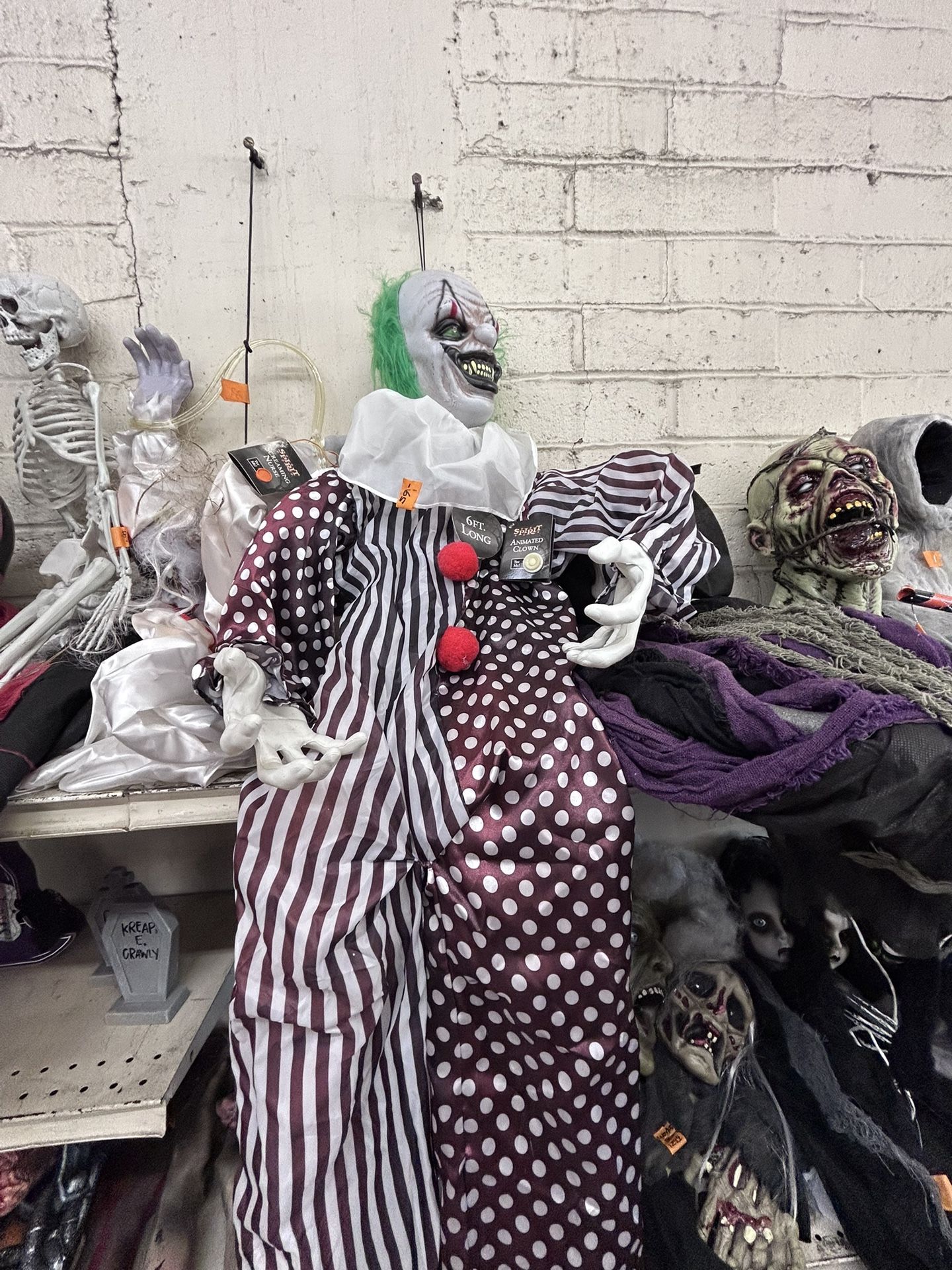 6 FT Tall Animated Green-Haired Clown - Talking, Shaking Halloween Decoration