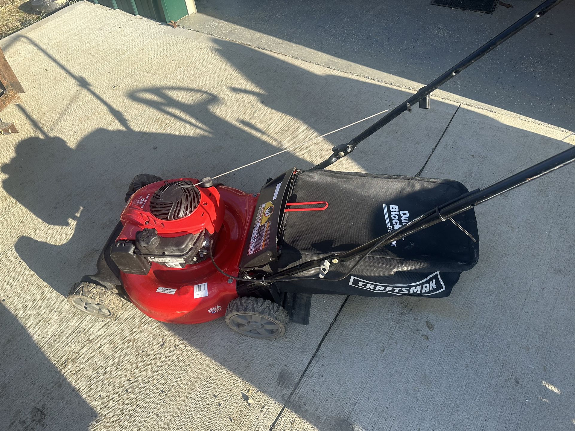 CRAFTSMAN M110 21" 3-in-1 Gas Mower Bagger 140CC RETAILS $398 SELLING ONLY $250
