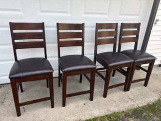 Set of 4 counter height chairs! Solid wood