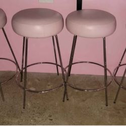 Set Of 2 Pink Bar Stools 
