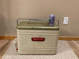 Vintage Knapp-Monarch Therm-a-Chest Metal Cooler 19”x16”x10”